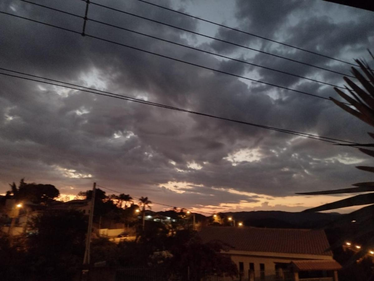 Paraiso Em Serra Negra Lindoia Com Linda Paisagem Zewnętrze zdjęcie
